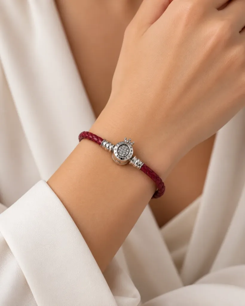 Pulsera cuero Corona. 17 cm